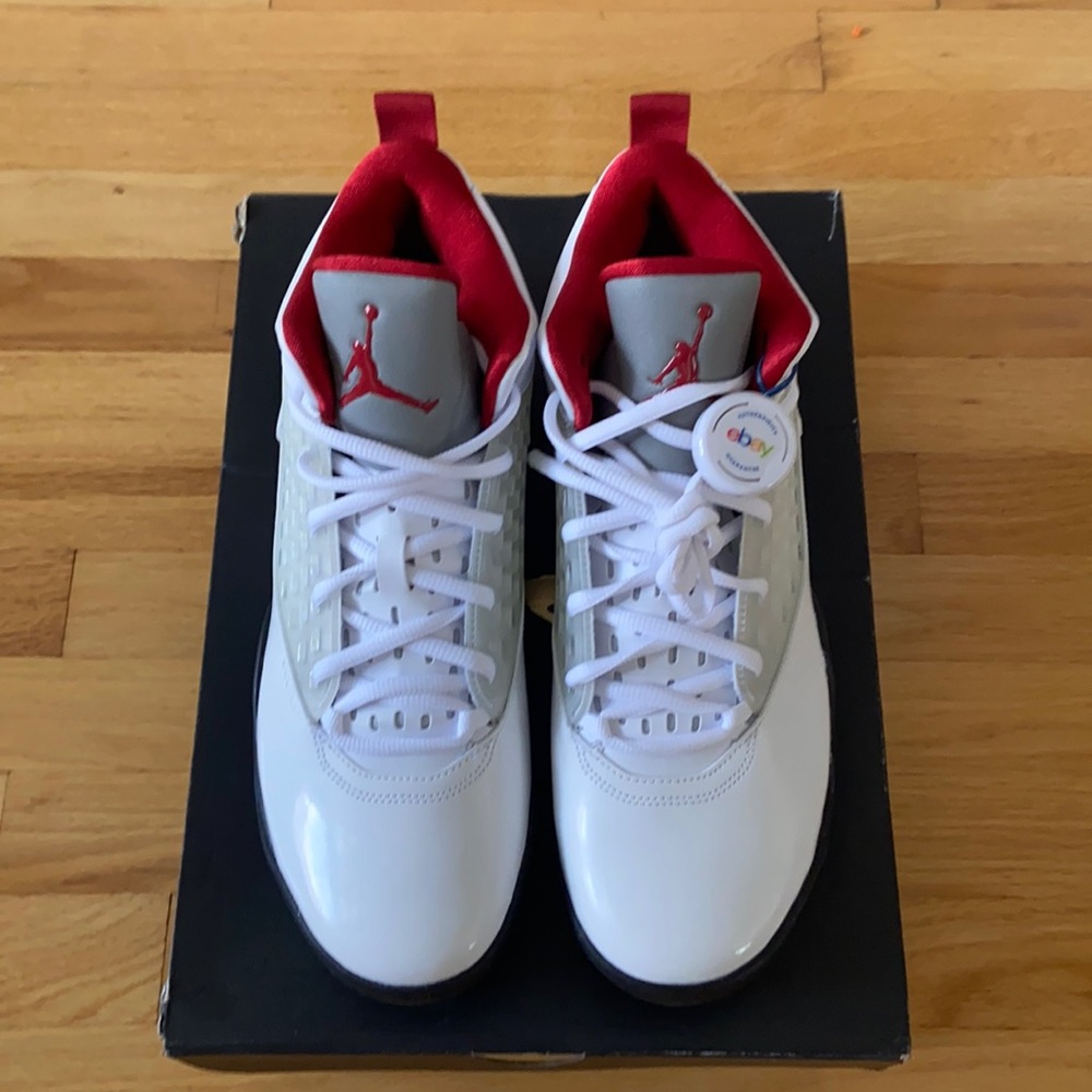 Jordan Maxin 200 NIB Red/Black/White